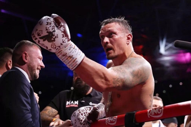 Oleksandr Usyk được khuyên 'nghỉ hưu' sớm
