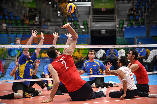 Khổng lồ bóng chuyền 2m46 không có đối thủ tại Asian Para Games 346982