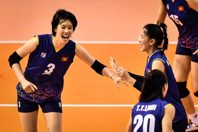 Thanh Thúy, Kiều Trinh trượt giải danh giá, NHM tiếc