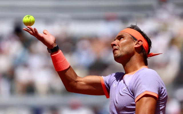 Rafael Nadal thắng nhọc