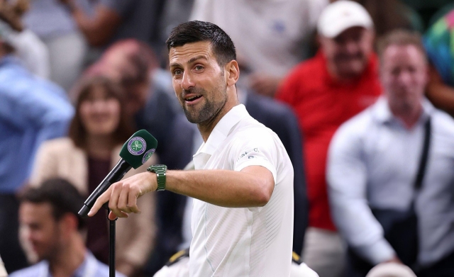 Novak Djokovic khẩu chiến cực căng với khán giả Wimbledon 2024 495134