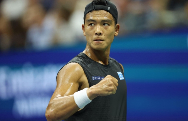 US Open 2024: Alcaraz vất vả thắng tay vợt gốc Trung Quốc ở vòng 1 519530