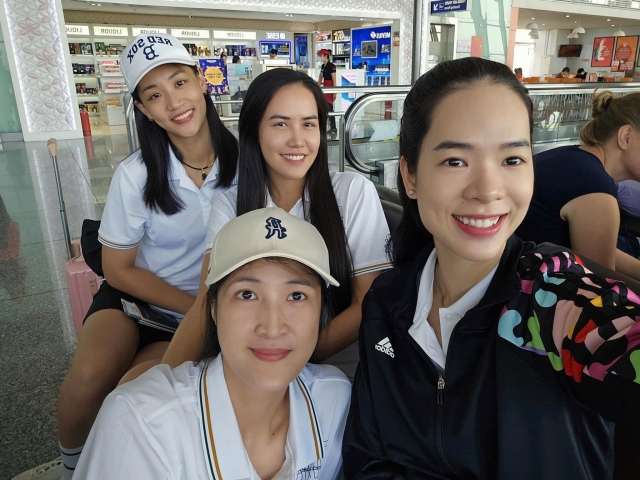 Bóng chuyền nữ LPB Ninh Bình lên đường sang Thái Lan dự giải châu Á 530585