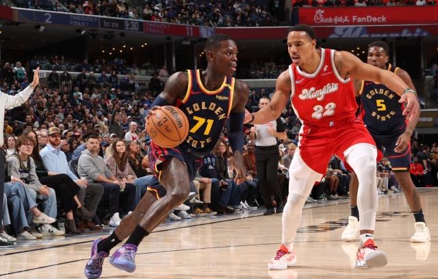 Golden State Warriors thua thảm trong ngày ra mắt nhà vô địch thế giới 572071