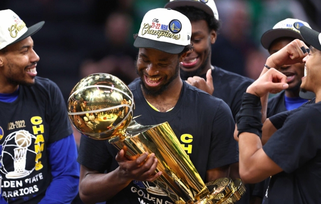 Chấp nhận hi sinh trụ cột, Golden State Warriors 'tậu' thành công siêu sao Jimmy Butler 589953