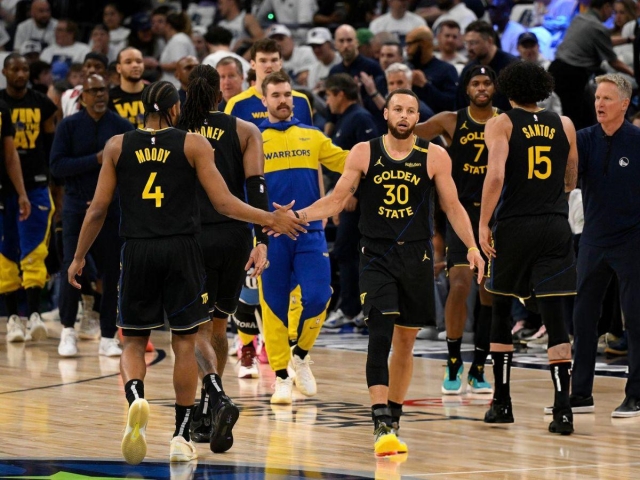 Curry chấn thương, Golden State Warriors vẫn đại thắng ở bán kết NBA Playoffs 2025-631094