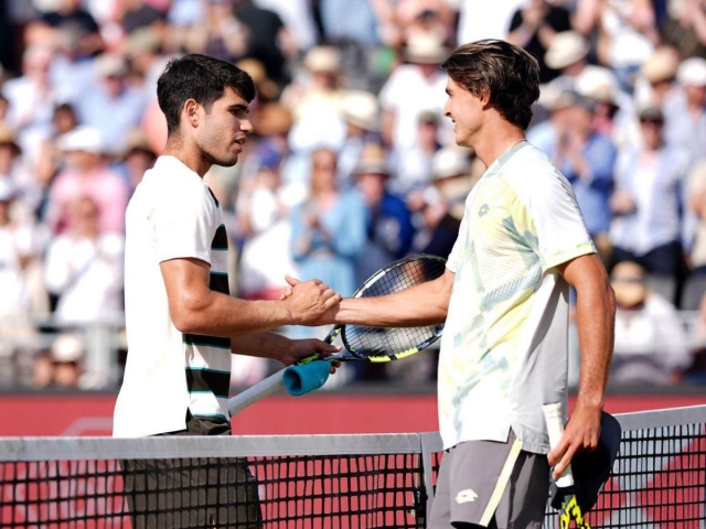 Kết quả tennis 17/6: Alcaraz, Sinner khởi đầu mùa giải sân cỏ thuận lợi-651540