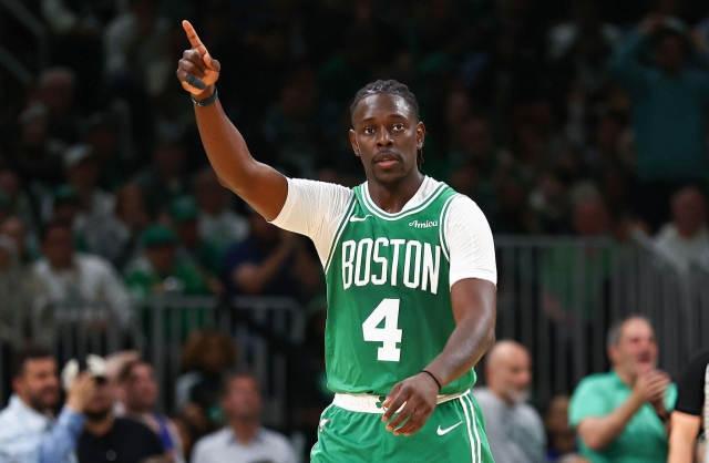 Ngôi sao ném rổ hàng đầu NBA gia nhập Boston Celtics 654895