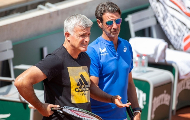 Thầy cũ của Djokovic đấu khẩu cực găt với đồng nghiệp vì vấn đề Tsitsipas 675217