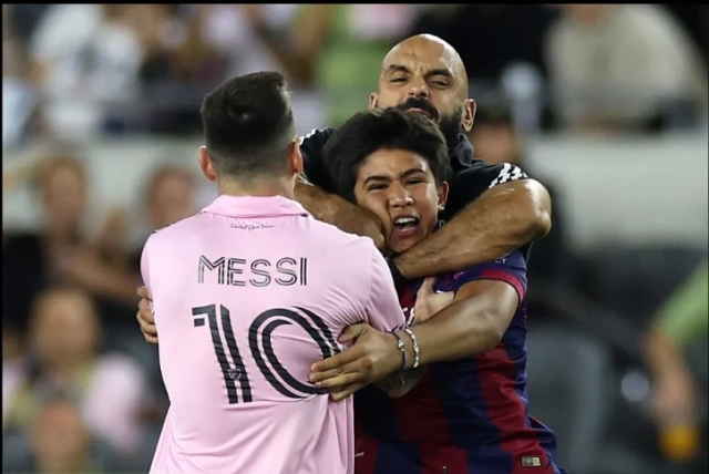 Đang tận hưởng bóng đá, Messi bất ngờ gặp nguy hiểm tại Mỹ 322588