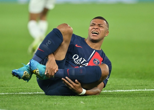 Người hùng Mbappe báo tin dữ, PSG xác nhận luôn tình trạng 331892