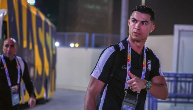 Ronaldo đánh bại Messi, củng cố luôn vị trí số 1 thế giới 343695
