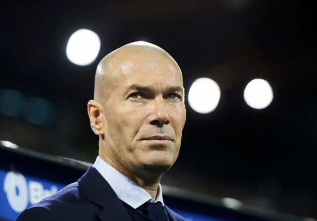 Tiếp quản ông lớn, HLV Zidane chiêu mộ luôn 'Benzema đệ nhị' 354132
