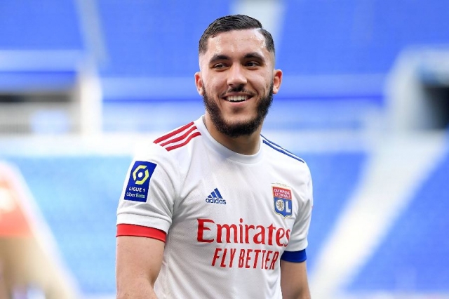 Tiếp quản ông lớn, HLV Zidane chiêu mộ luôn 'Benzema đệ nhị' 354133