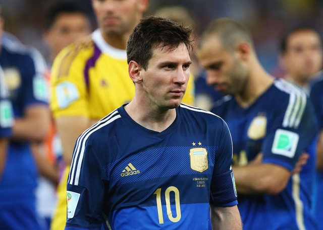 Ronaldo nhắm thẳng vào nỗi đau lớn nhất sự nghiệp của Messi 354766