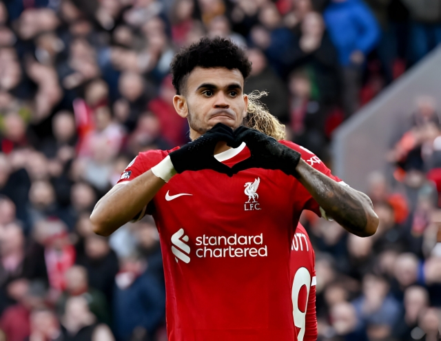 Nghiền nát Burnley, Liverpool đòi lại ngôi đầu Ngoại hạng Anh 2023/24 405286