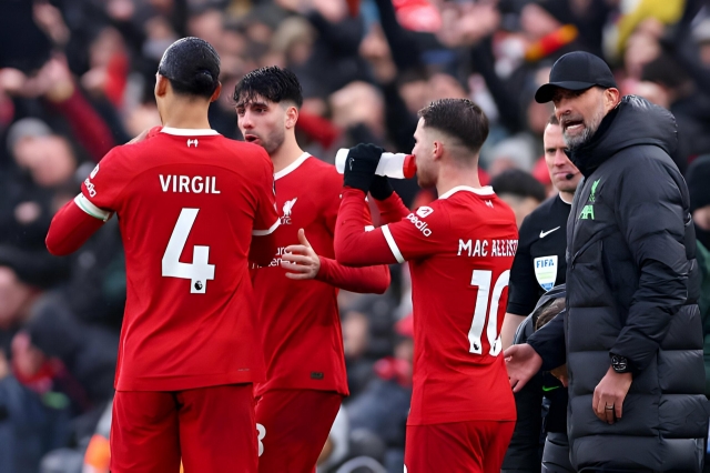 HLV Klopp báo tin cực vui tại Liverpool trước đại chiến FA Cup với MU 423061