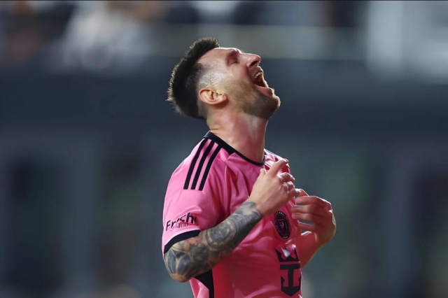 HLV Inter Miami nói thẳng về Messi, báo tin cực buồn đến... 438360