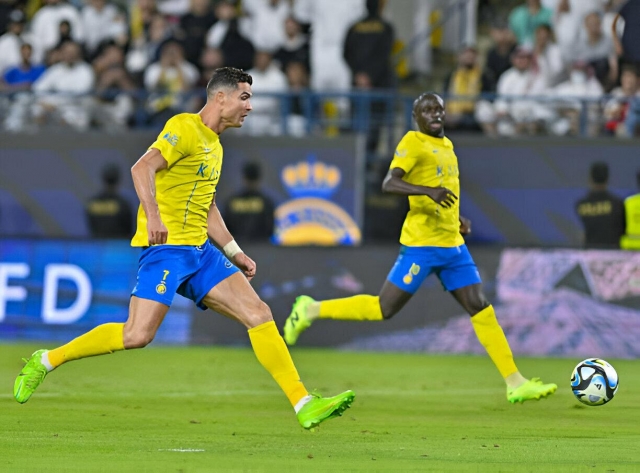 Ronaldo phung phí, Al Nassr mất điểm cực đáng tiếc trước Al Hilal 464534