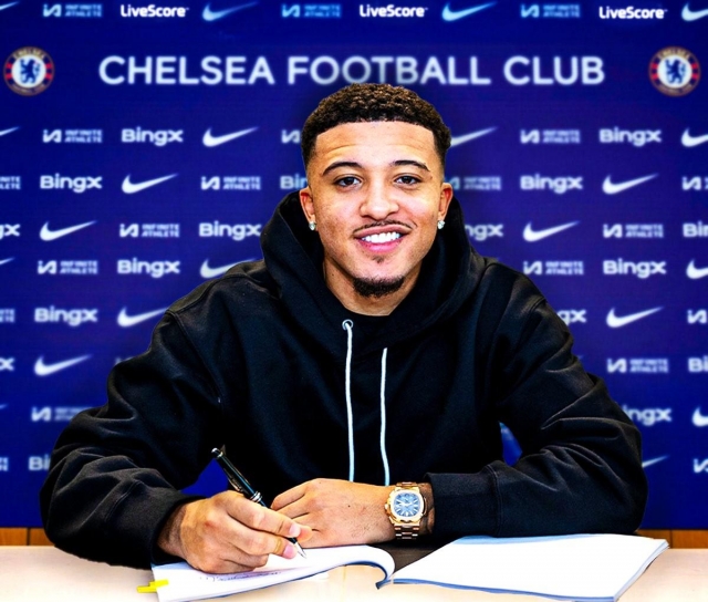 London mở hội: Sancho cập bến Chelsea, Arsenal chốt xong 'máy rê bóng' 521143