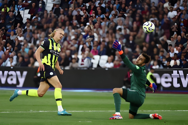 Haaland lập hat-trick, phá luôn kỷ lục tồn tại 30 năm 521501