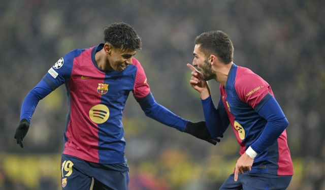 Ferran Torres tỏa sáng, Barca thắng nghẹt thở trước Dortmund 568169