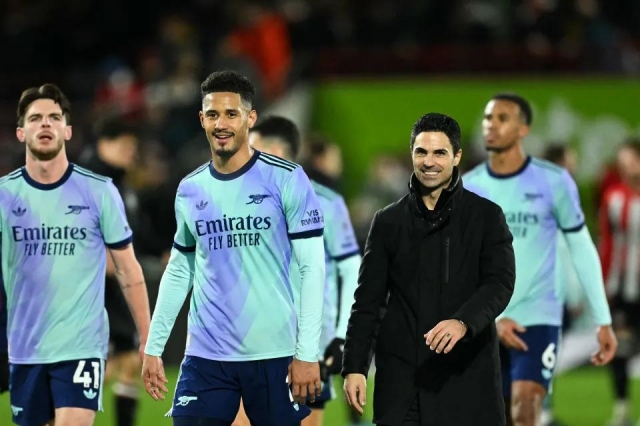 Arsenal chấm dứt chuỗi ác mộng 577698