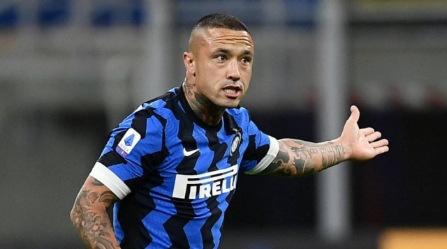 Radja Nainggolan bị bắt 587815