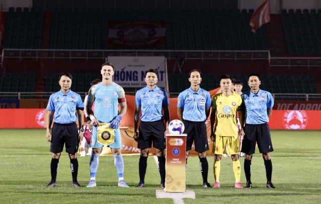 Trọng tài V.League bị CLB Thanh Hóa yêu cầu xin lỗi 597600