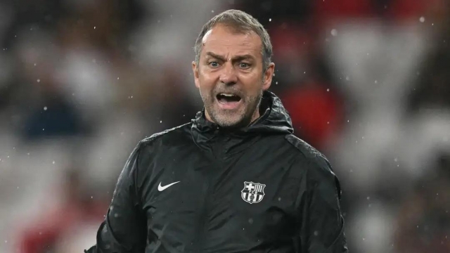 Barca lâm nguy, HLV Hansi Flick nổi cơn thịnh nộ với La Liga 622759