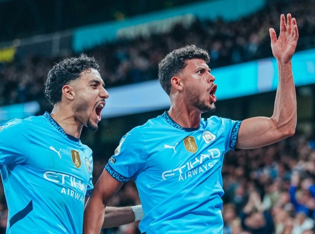 Bùng nổ phút cuối, Man City vươn lên top 3 Ngoại hạng Anh 2024/25 624543
