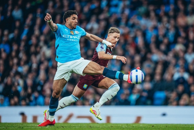 Bùng nổ phút cuối, Man City vươn lên top 3 Ngoại hạng Anh 2024/25 624547