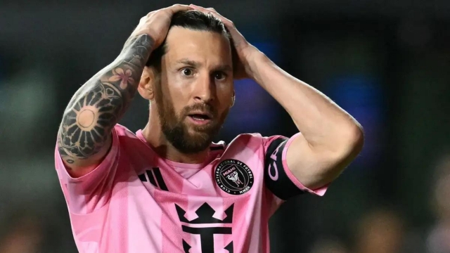 Im tiếng tại Inter Miami, Messi nhận 'mưa gạch đá' 628563