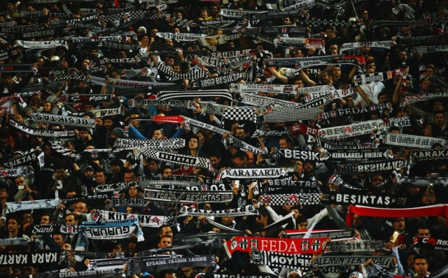UEFA đã cấm 4 câu lạc bộ tham dự Champions League 675891