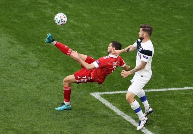 2021_06_16T133428Z_813193955_UP1EH6G11PE6I_RTRMADP_3_SOCCER_EURO_FIN_RUS_REPORT