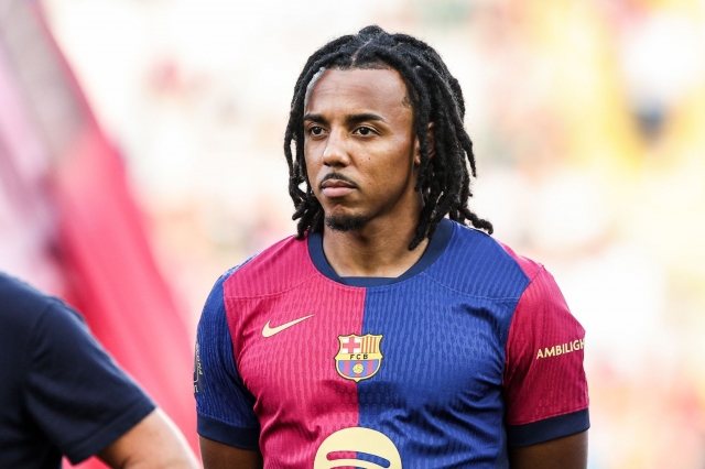 Jules Kounde lên tiếng nhận lỗi sau trận hòa đáng tiếc của Barca