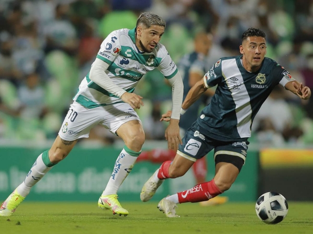 Puebla và Santos Laguna gặp nhau ở vòng 3 giải VĐQG Mexico (Ảnh: Marca)