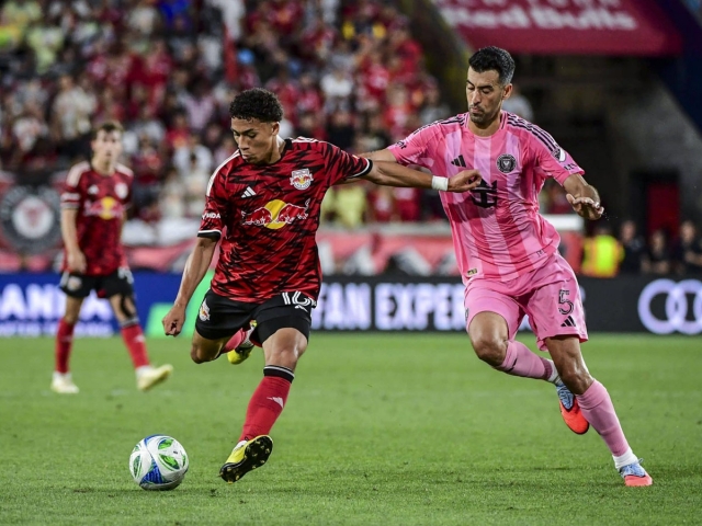 Chờ đợi Messi tỏa sáng để có được chiến thắng (Ảnh: MLS)
