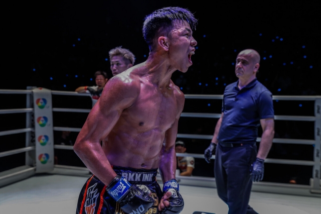 Kyriacou đánh bại “Wondergirl”, Dedduanglek gây sốc tại ONE Friday Fights 26. 305974