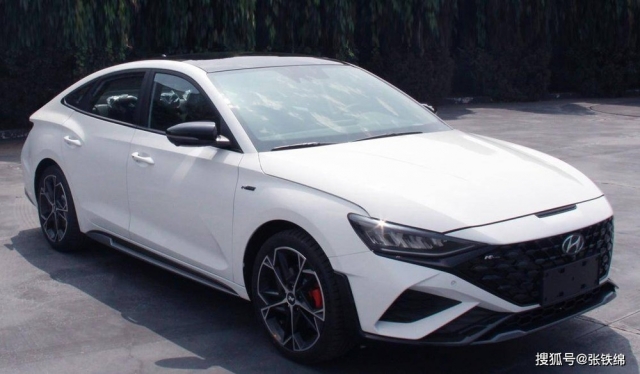 Lộ diện mẫu sedan 'siêu ngầu', mang 'âm hưởng' của cả Hyundai Elantra và Sonata 182170
