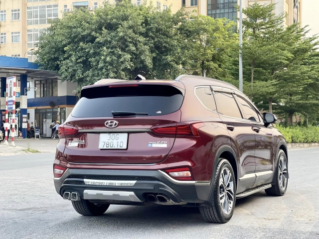 'Trùm giữ giá' Hyundai Santa Fe vẫn cao gần bằng xe mới, sau 2 năm lăn bánh 193343