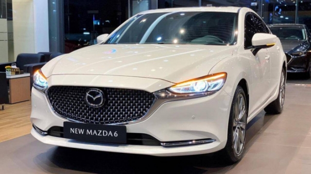 Mazda điều chỉnh đội hình xe tại Việt Nam, tăng giảm giá bán, thêm bớt phiên bản 200628