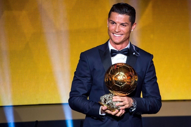 Không nơi nương tựa, Ronaldo đành trao cả con tim cho \'siêu cò\' Mendes 179793