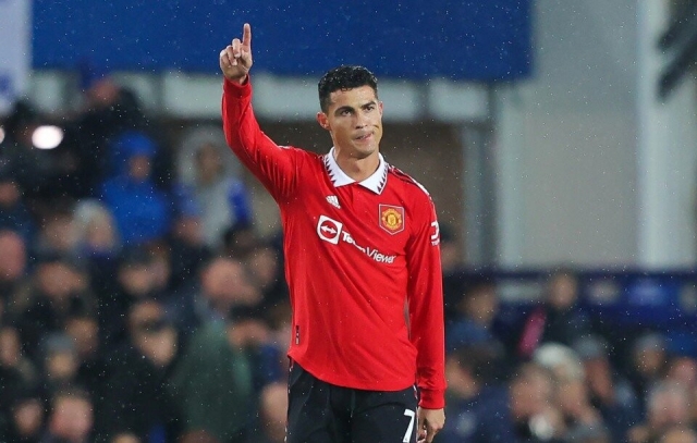 Chiều lòng fan, Ronaldo có bến đỗ không thể tin nổi sau khi rời MU 217782