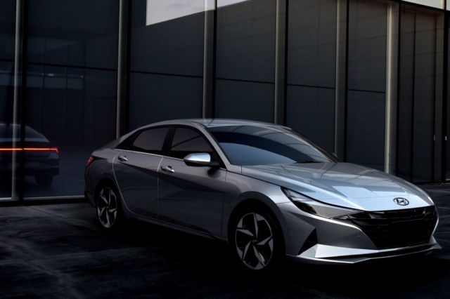 hyundai-elantra-2023-1-1674571682.jpg