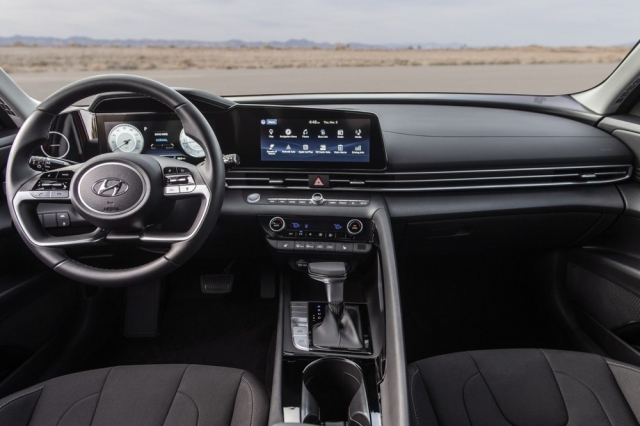 hyundai-elantra-2023-2-1674571682.jpg