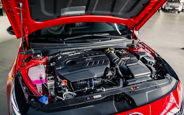 hyundai-elantra-n-8-1674699087.jpg
