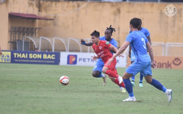 Bom tấn 'V-League' nói gì khi gặp lại đội bóng cũ ở trận đấu đặc biệt 337521