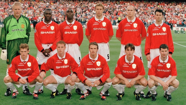Đội huyền thoại Man Utd đá giao hữu tại Việt Nam-635591