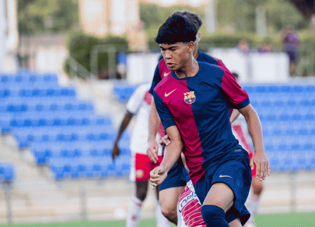 Trực tiếp Vissel Kobe 1-3 Barcelona: Tấn công dồn dập-673107